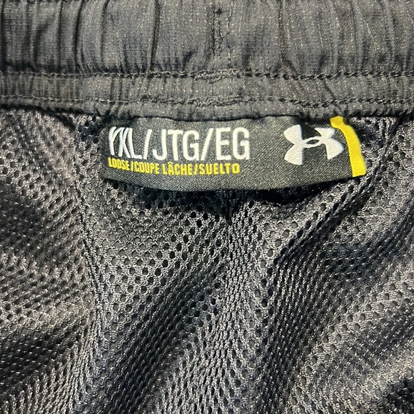 Under Armour Boys wind pants size YXL - Picture 4 of 5